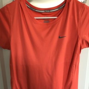 Short sleeve Nike woman's shirt
